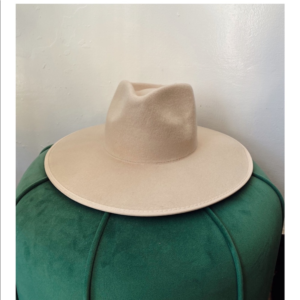 EastnWest Label Wide brim hat